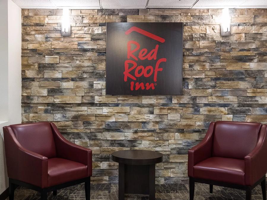 Red Roof Inn Hartford - New Britain Lobby Area Image