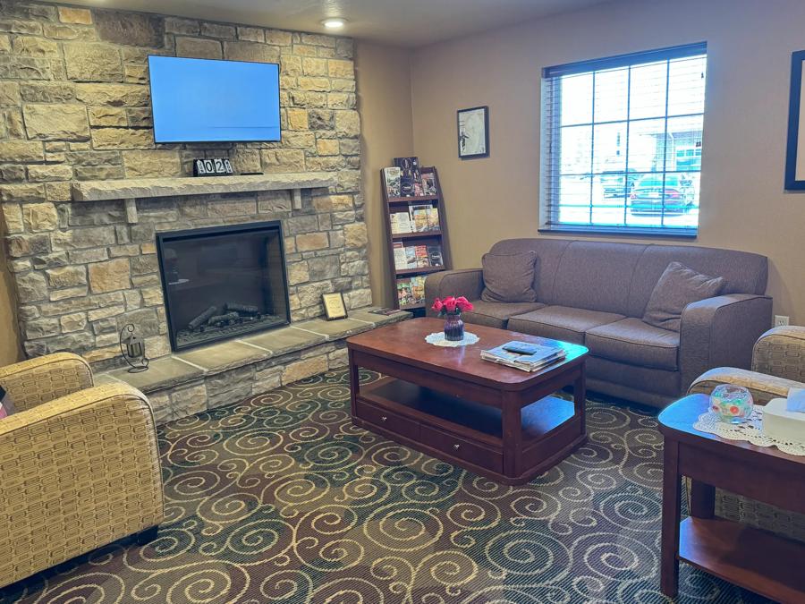 Red Roof Inn Charlestown Lobby