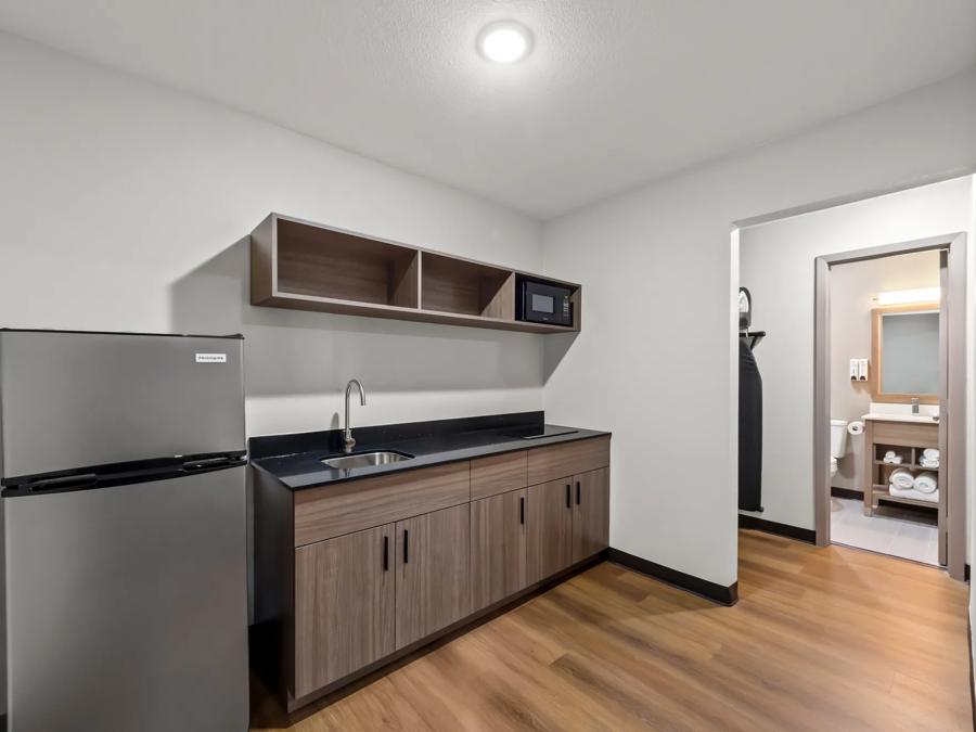 Red Roof Inn Del Rio Kitchenette Image
