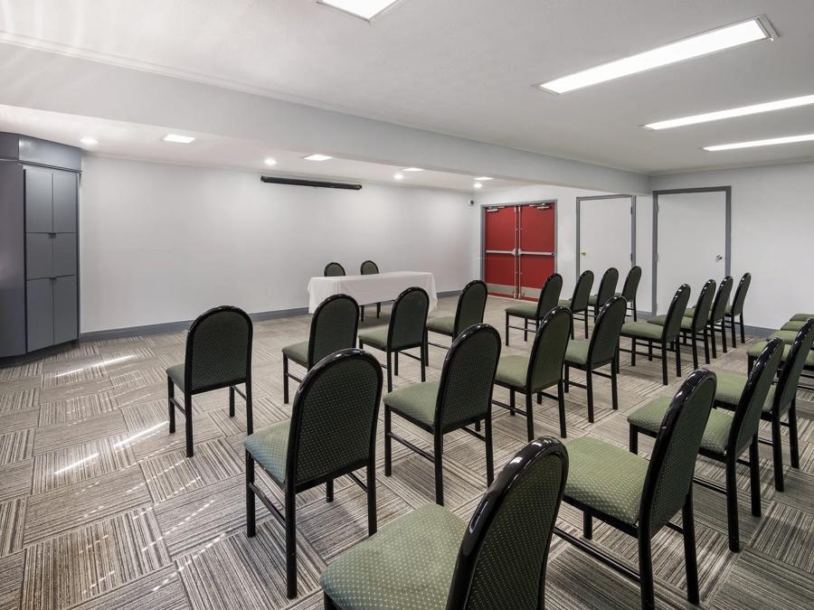 1319-Meeting-Room-1 (11.17.22) Image
