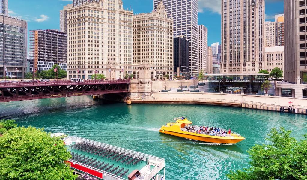 chicago river boat tour