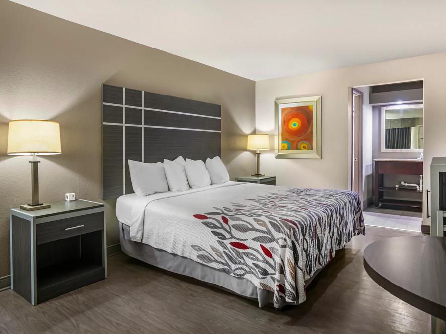 RRI1135_NS King Bed 3 PRO Approved 9-18-26 Image