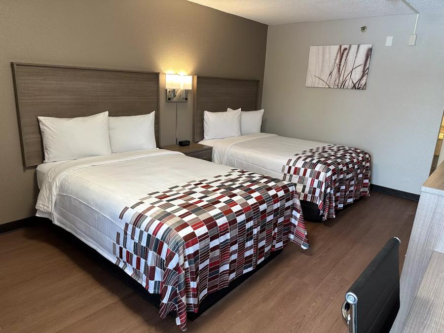Red Roof Inn Auburn Hills Deluxe 2 Full Beds Image