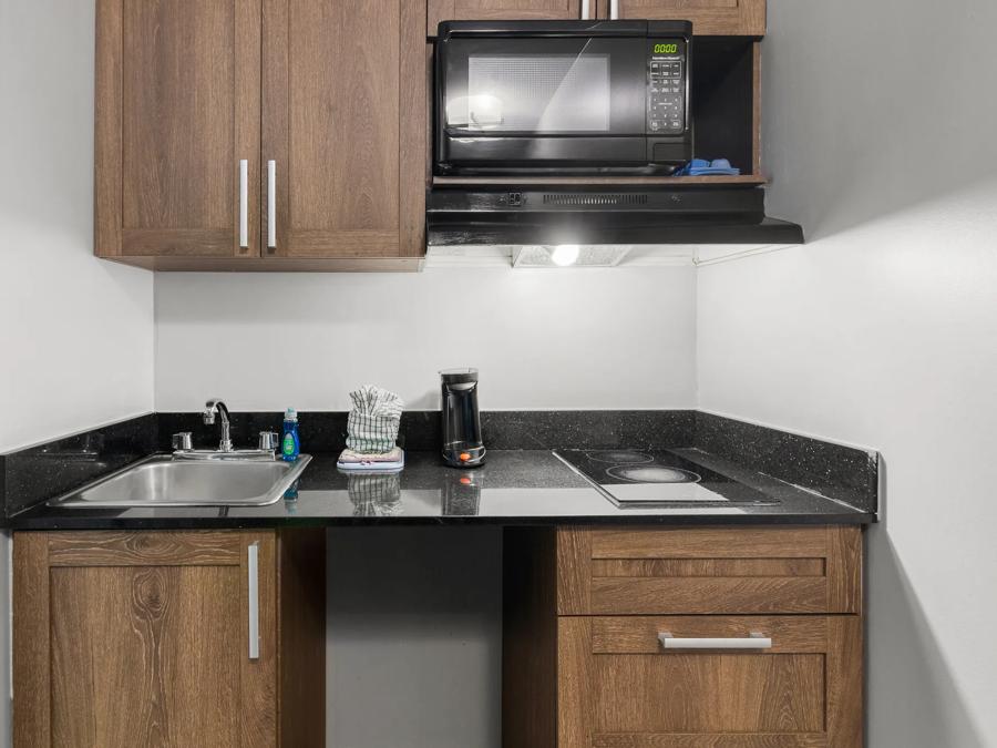 HTS1530_NS Studio Suite 2Queen 4 PRO Approved 7-23-25_NET2Q_4 Image