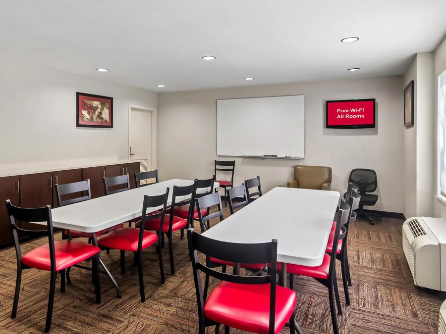RRI251_Meeting Area PRO Approved 11-13-24 Image