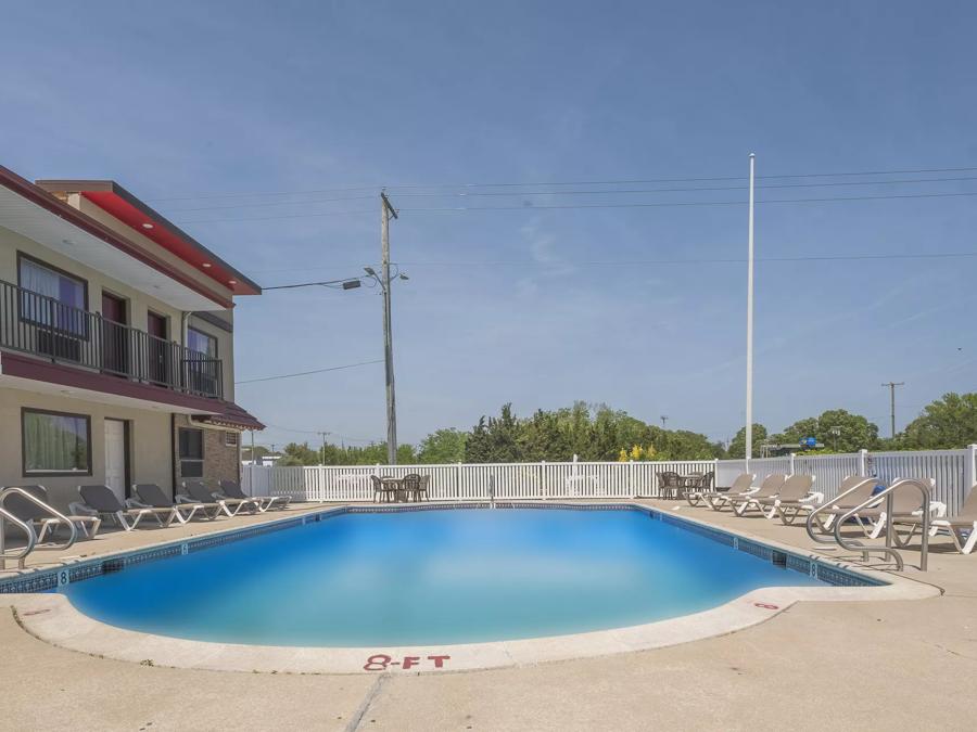 Red Roof Inn Wildwood – Cape May/Rio Grande Pool Image