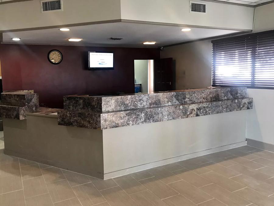 Red Roof Inn & Suites San Angelo Front Desk Image