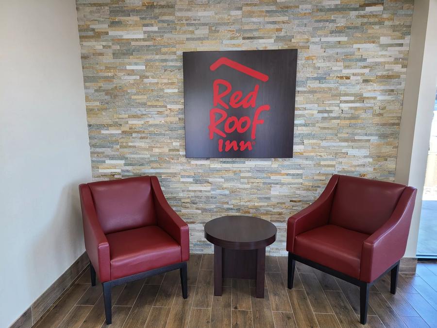 Red Roof Inn Staunton Lobby Image