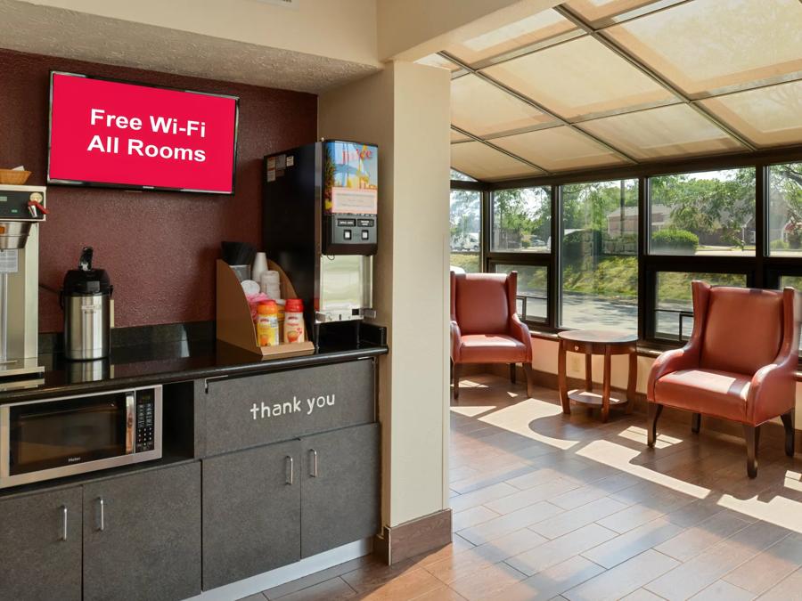 Red Roof Inn Indianapolis - Greenwood Lobby Coffee Image