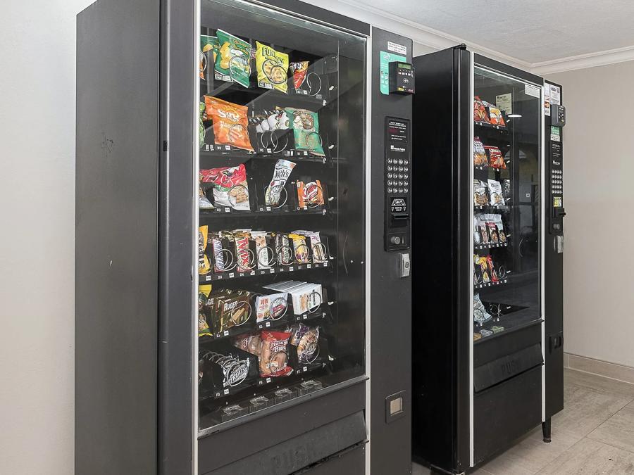 DELETE 866-vending 2 image