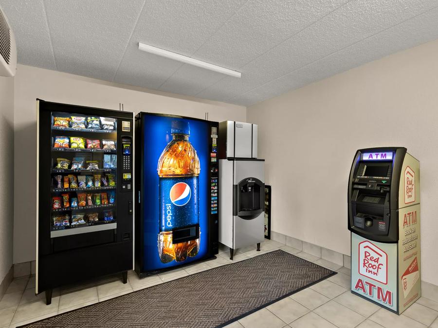 Red Roof Inn Cleveland - Westlake Vending Image