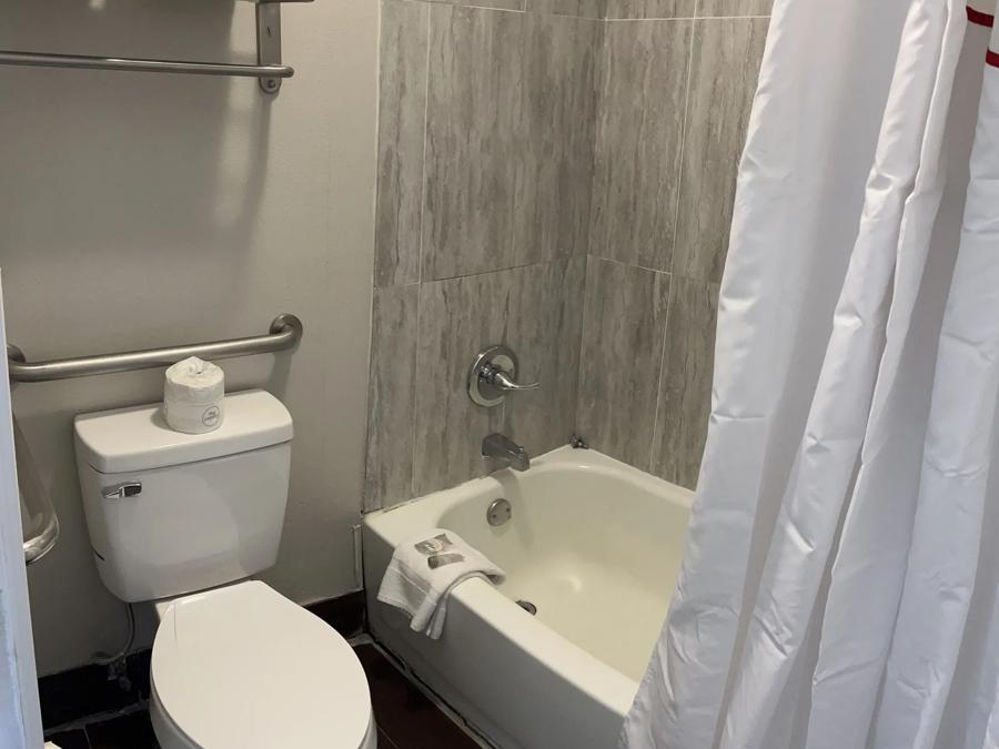 1389-Bath-2 (5.5.23) Image