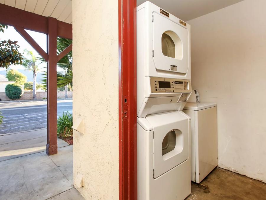 Red Roof Inn Lompoc Laundry Image