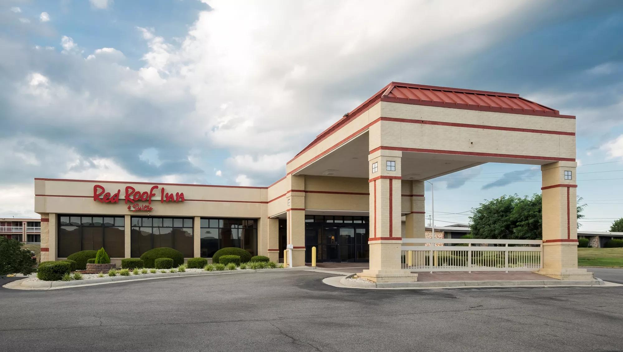 Red Roof Inn & Suites Wytheville Property Exterior Image