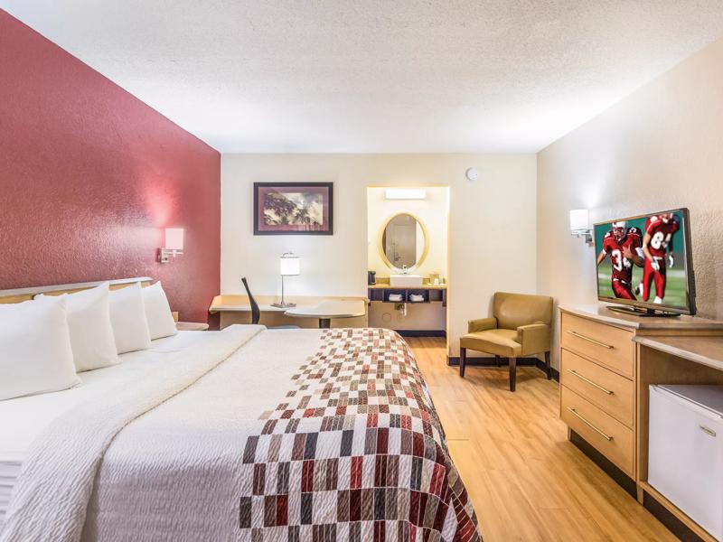 double room at red roof inn williamsburg