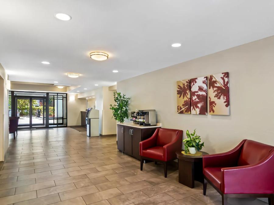RRI251_Lobby 1 PRO Approved 11-13-24 Image