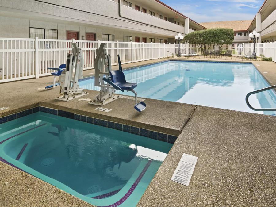 Red Roof Inn & Suites Irving – DFW Airport South Pool Image