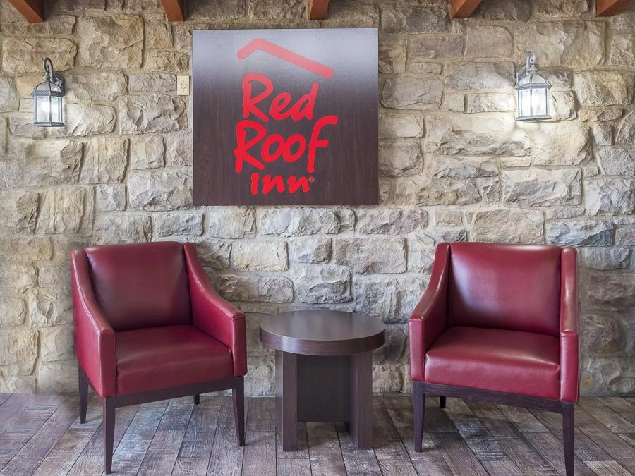 Red Roof Inn Lancaster - Strasburg Lobby Image