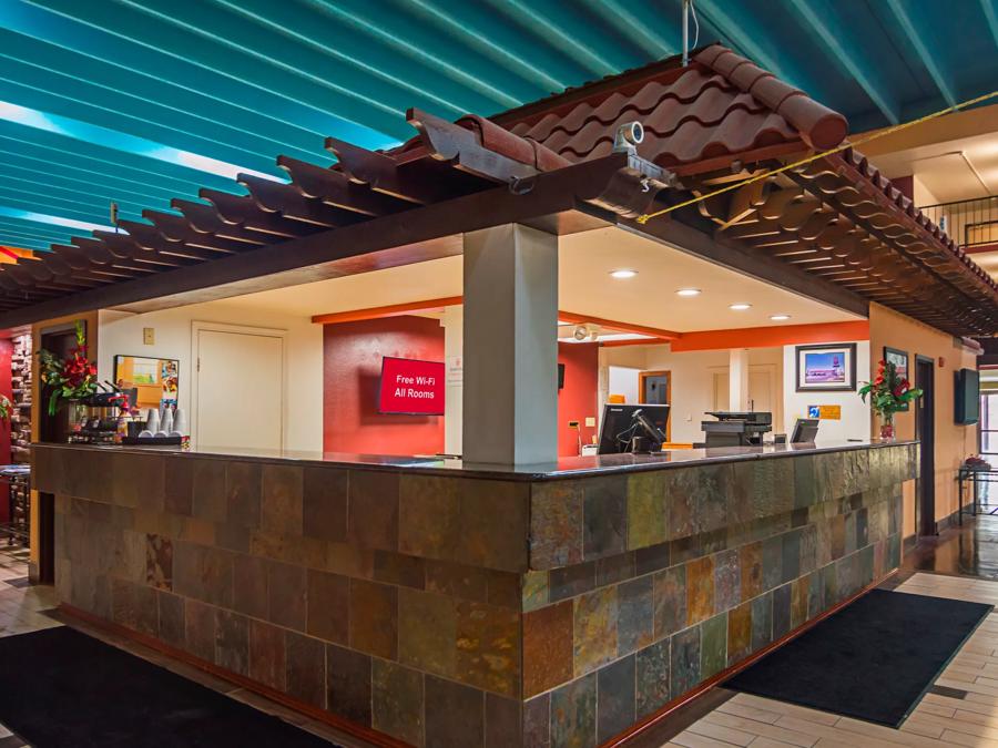 Red Roof Inn Lubbock Front Desk Image