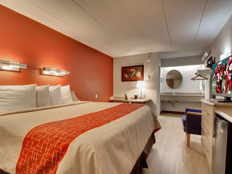 Red Roof Inn St Louis - Westport/ Maryland Heights Superior King Room