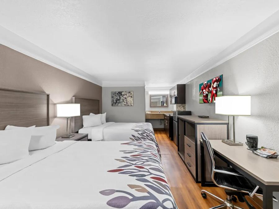 RRI433_NS Suite 2Full Kitchen 1 PRO Approved 3-16-26_NT2FK_1 Image 