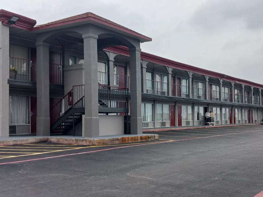 Red Roof Inn Fort Worth West Exterior Image