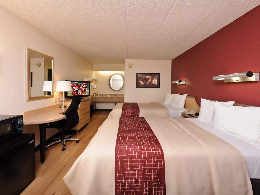 Red Roof Inn Allentown Airport Deluxe 2 Full Image