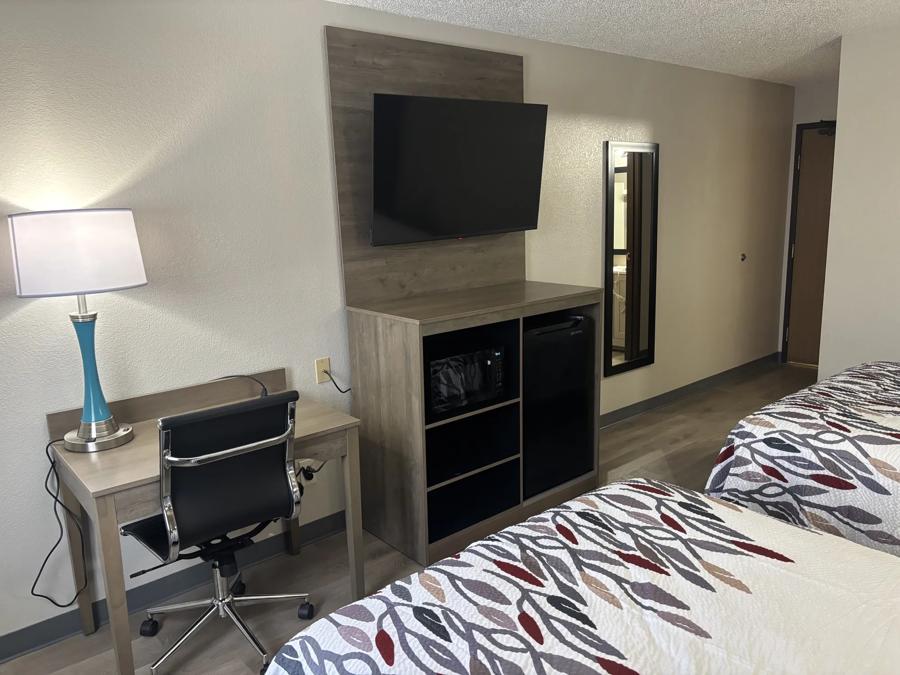 Red Roof Inn & Suites Hammond, IN Superior 2 Full Beds Non-Smoking Image