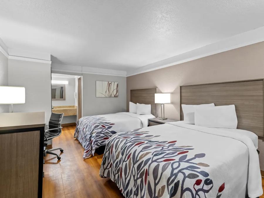 RRI433_NS Suite 2Full Kitchen Unique 3 PRO Approved 3-16-26_NT2FKU_3 Image