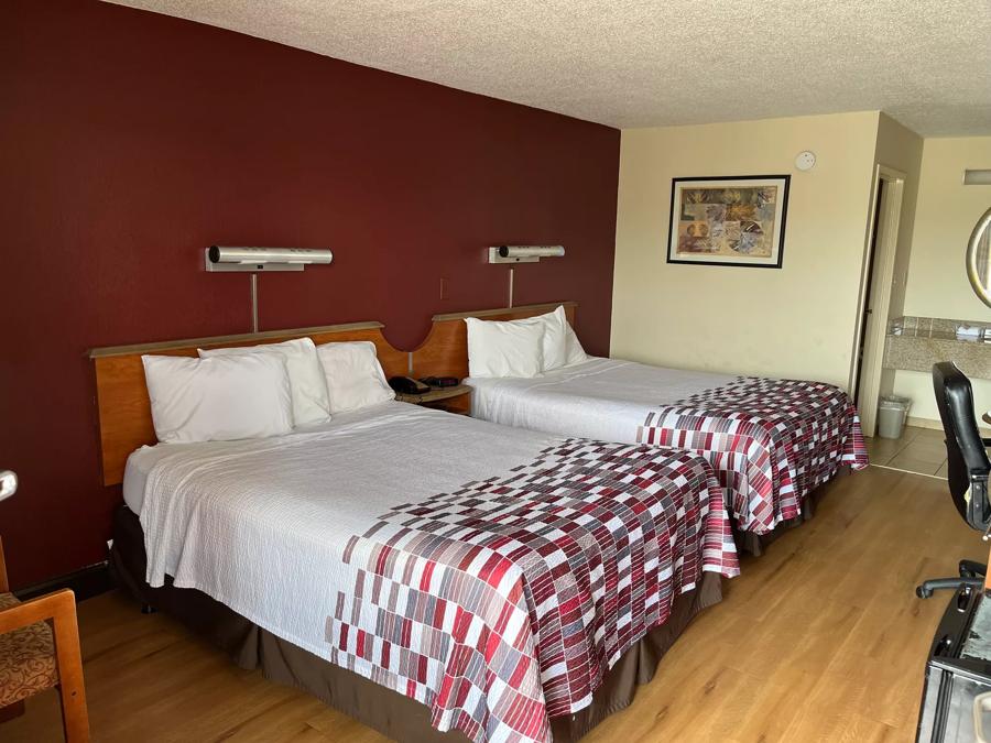 Red Roof Inn Virginia Beach - Norfolk Airport Deluxe Double Bed Room Image