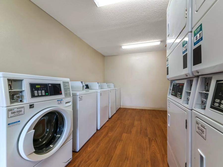 1038-Laundry Room Image