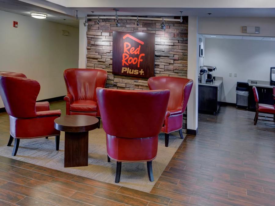 Red Roof PLUS+ Raleigh NCSU - Convention Center Lobby Sitting Area Image