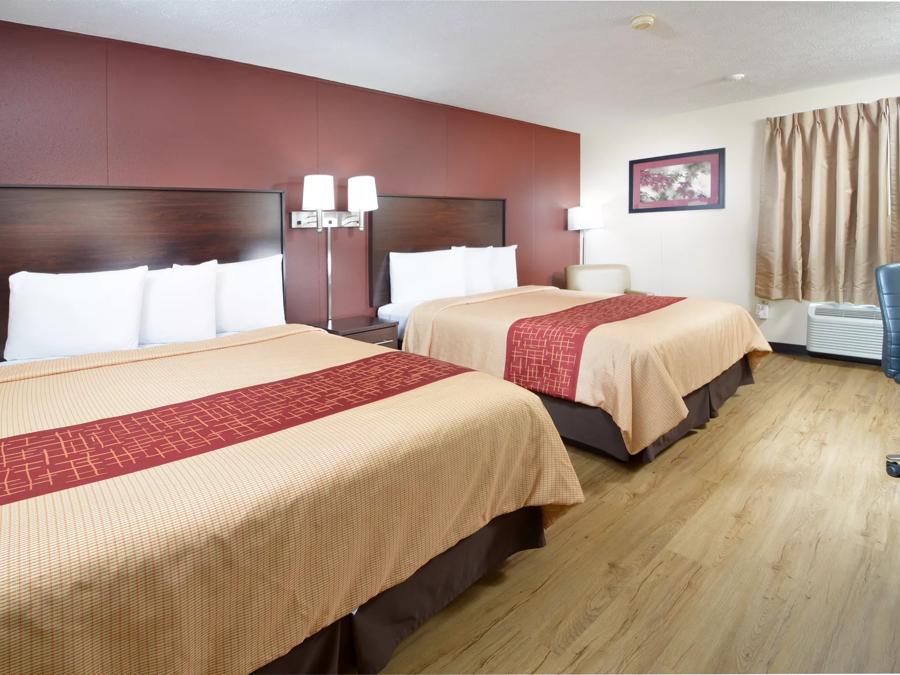 Red Roof Inn Paducah Deluxe 2 Queen Beds Smoke-Free Image