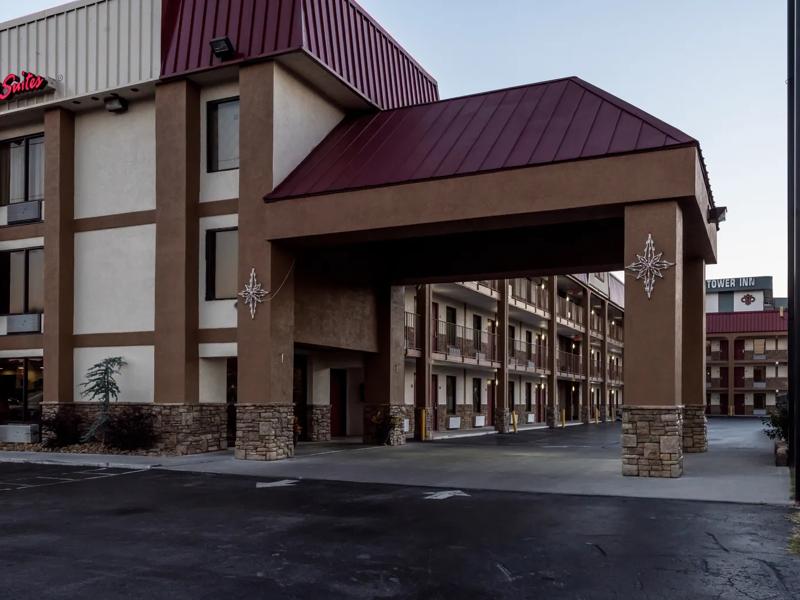 Cheap Hotel in Pigeon TN Red Roof