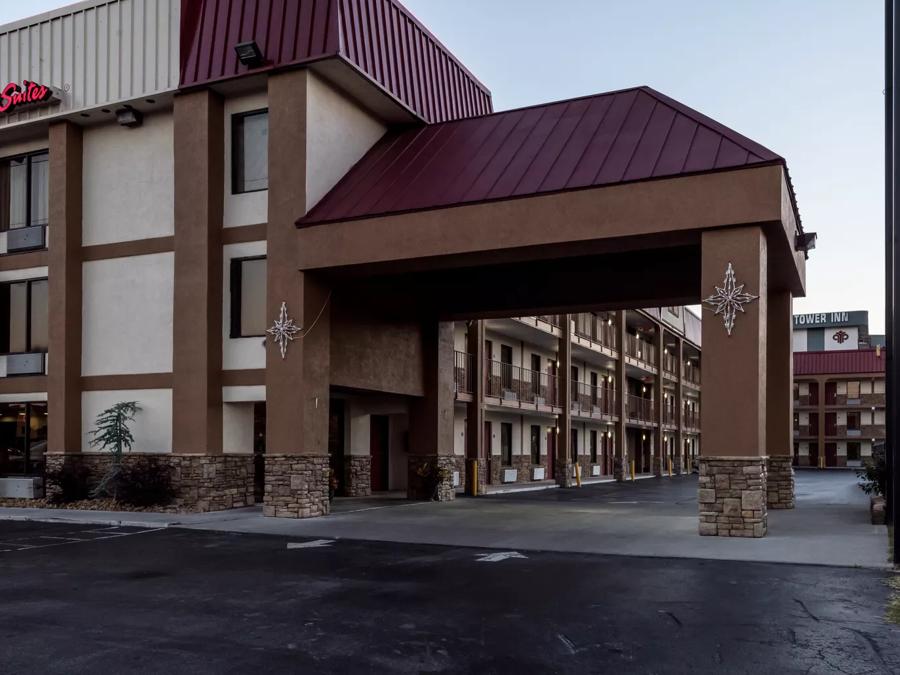 Cheap hotel in Pigeon Forge, TN