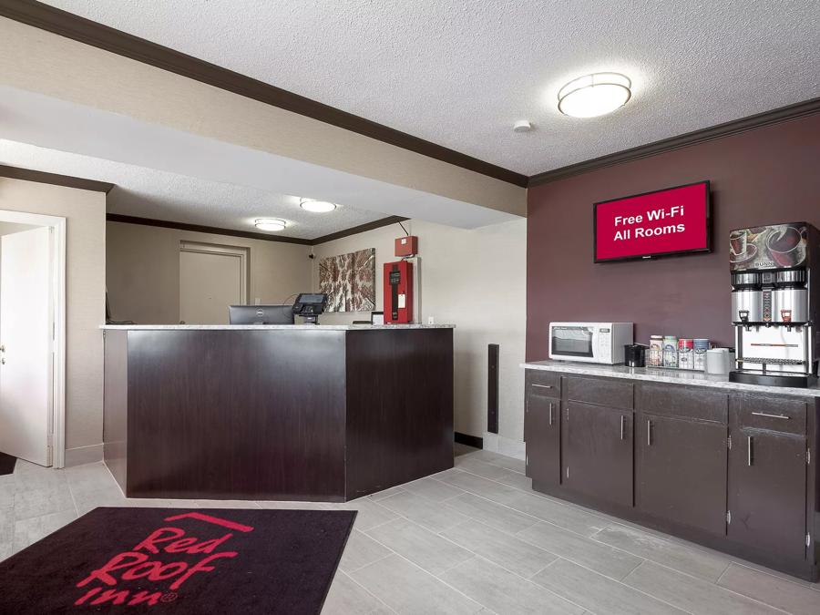 Red Roof Inn Dayton - Huber Heights Front Desk Image