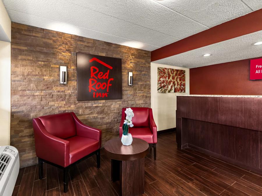 Red Roof Inn Springfield, IL Front Desk and Lobby