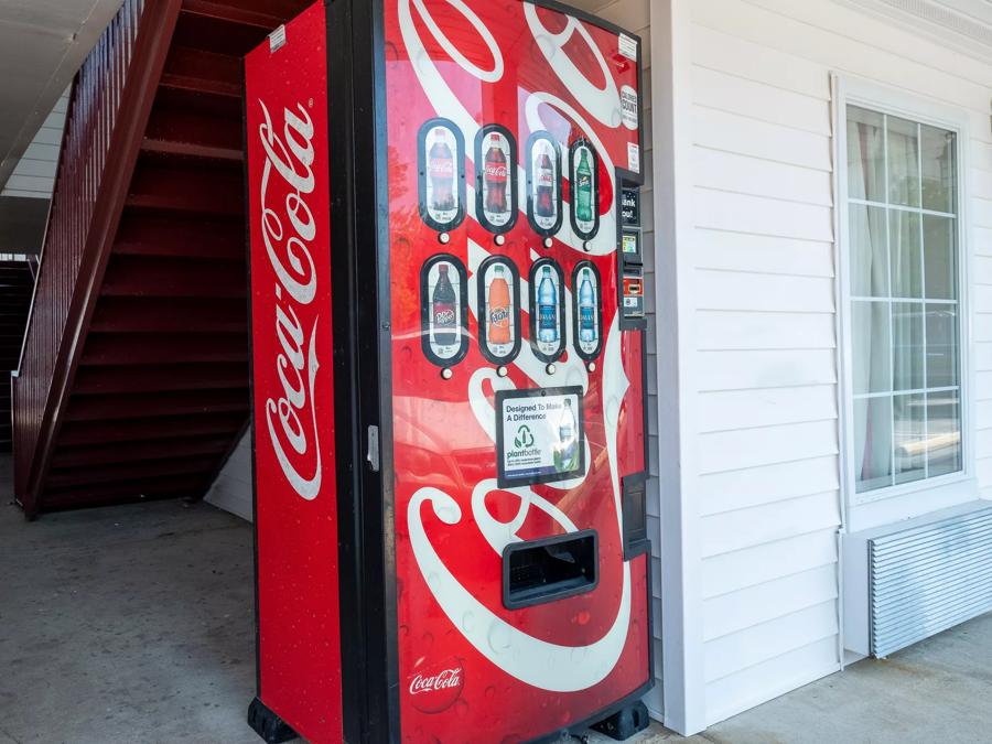 Red Roof Inn & Suites Wilson Vending Image