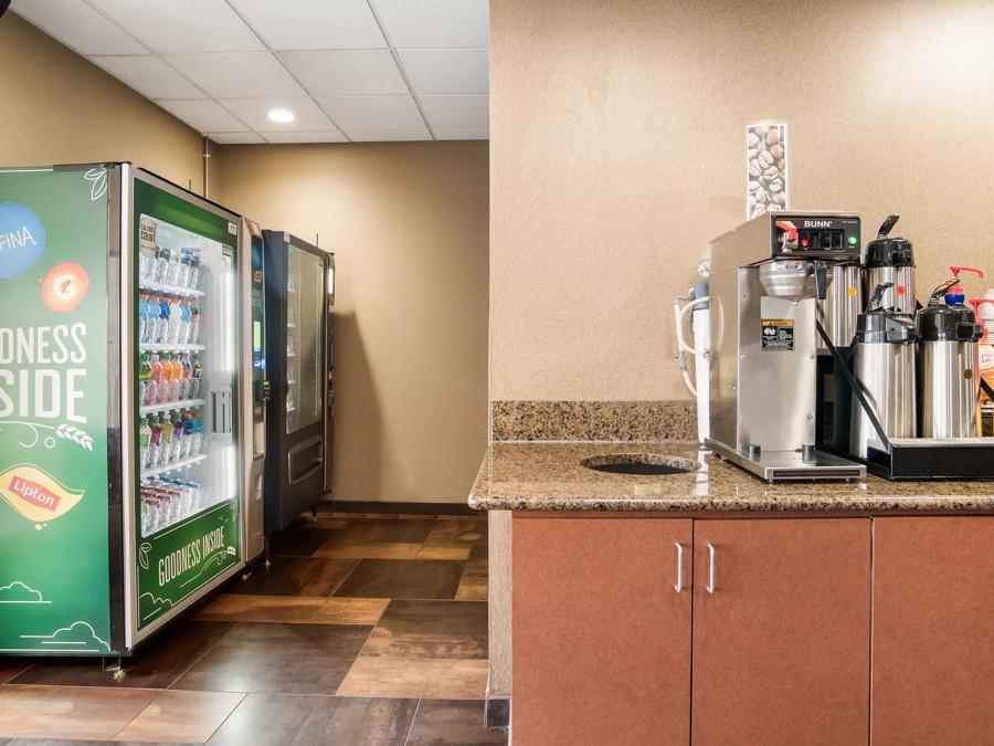 Red Roof Inn Baltimore South - Glen Burnie Vending Image