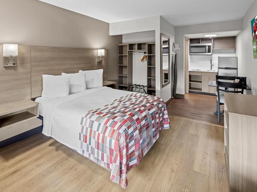 RRI1469_Suite Full Bed 1 PRO Approved 5-12-26 image