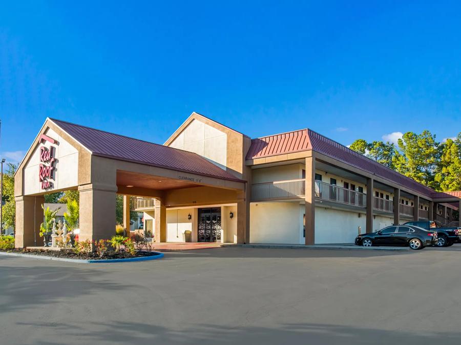 Red Roof Inn Tupelo Exterior Property Image