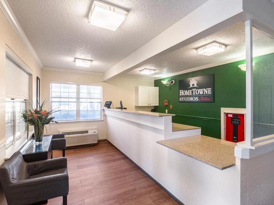 HomeTowne Studios Atlanta NE - Downtown Norcross Front Desk and Lobby Image