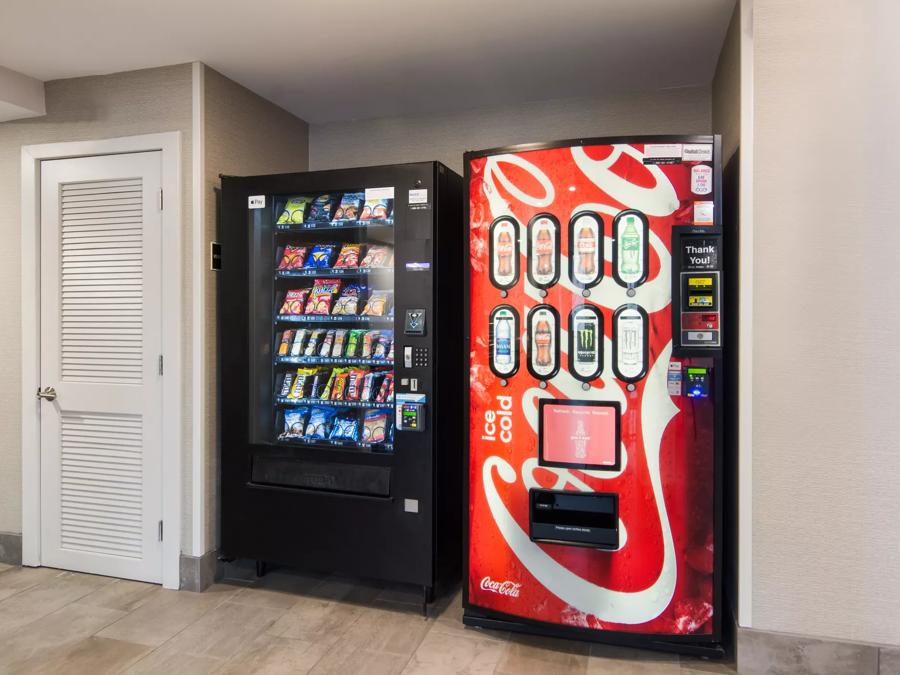 Red Roof Inn Chester Vending Image