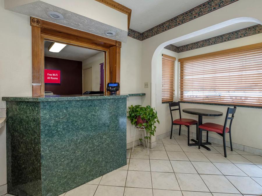 Red Roof Inn Edgewood Front Desk Image