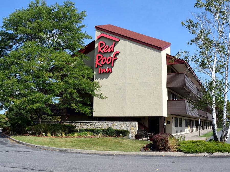 Red Roof Inn Syracuse Property Exterior Image Details