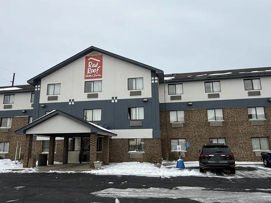 Red Roof Inn & Suites Hammond, IN Exterior