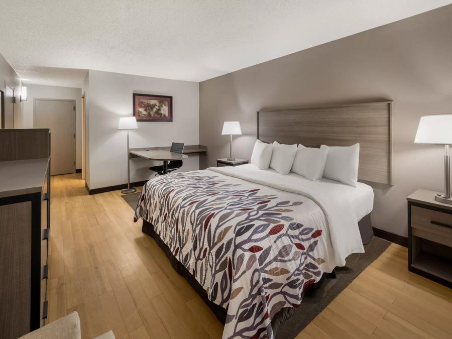 Red Roof Inn Dumfries – Quantico Superior King Non-Smoking Image