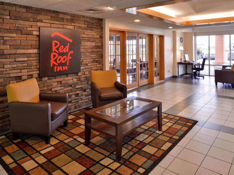 Red Roof Inn Clyde Lobby Image