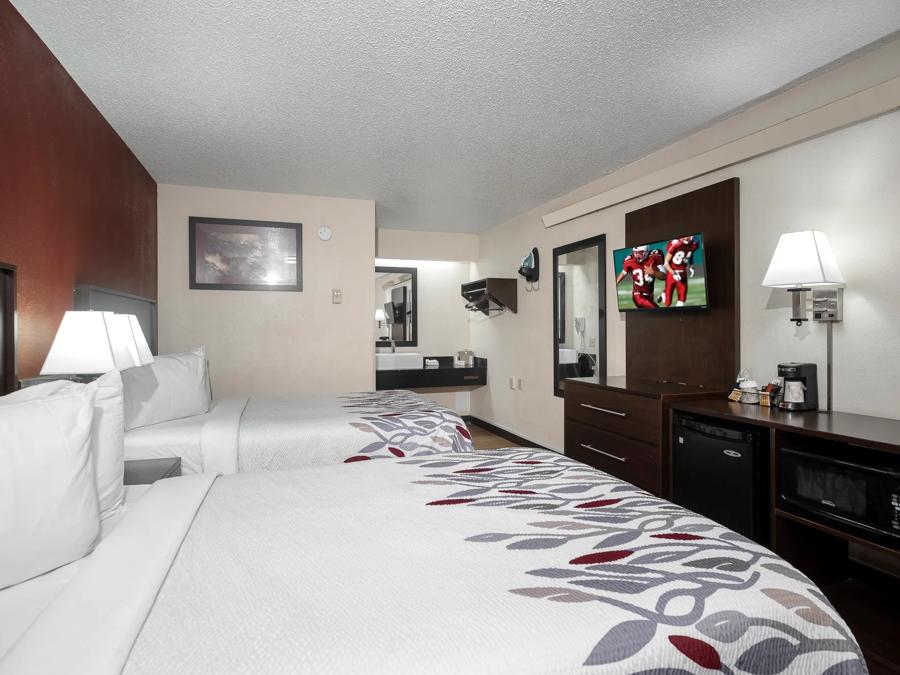 170-deluxe 2 full beds 2 image