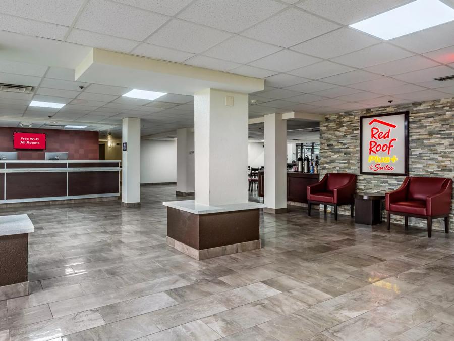 Red Roof PLUS+ & Suites Houston - IAH Airport SW Front Desk Lobby Image